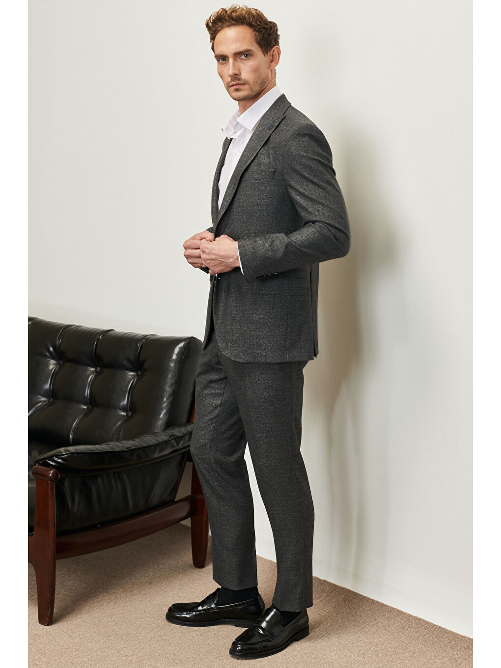 Erkek Antrasit Slim Fit Dar Kesim Kırlangıç Yaka Desenli Takım Elbise-4