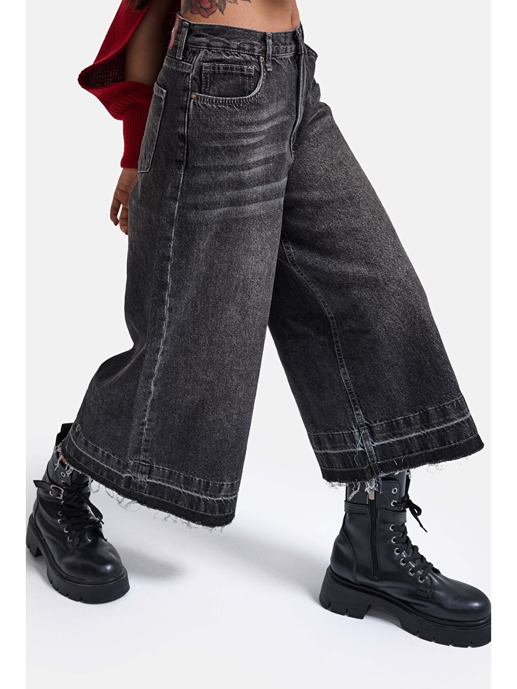 Gri Kadın Füme 4w6-13 Culotte Fit Kiraz Nakış Detaylı Tasarım Denim Jean-2