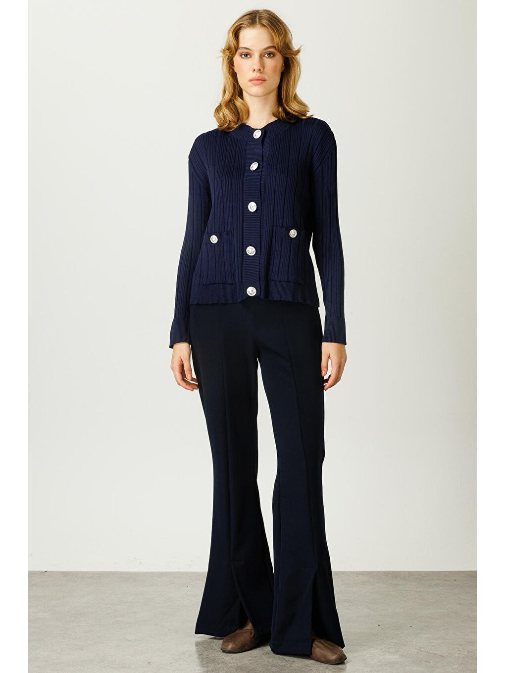 Önden Yırtmaçlı Yüksek Bel Pantolon - Lacivert-1