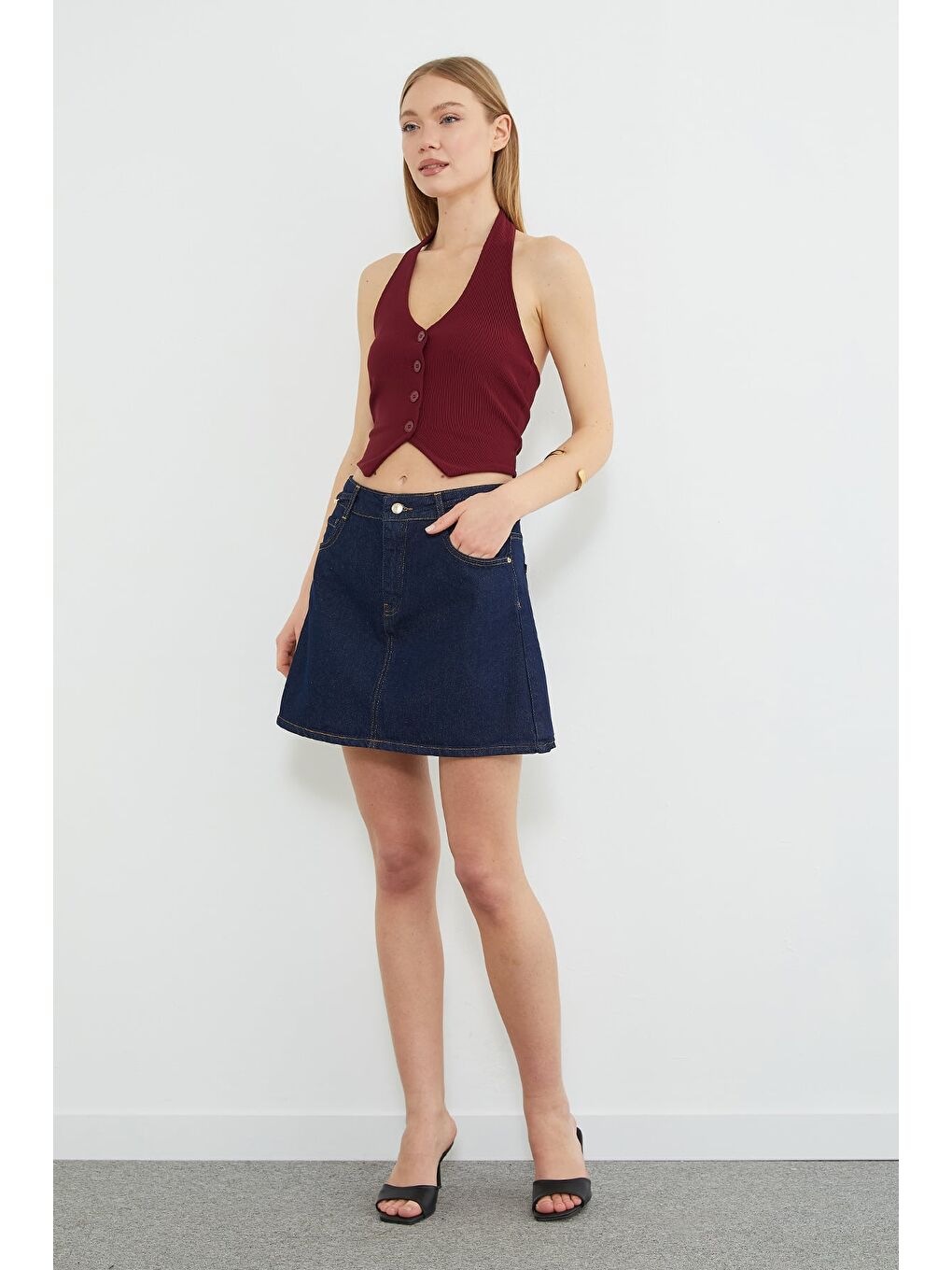 Lacivert Zincir Kemer Detaylı Mini Jean Etek-1