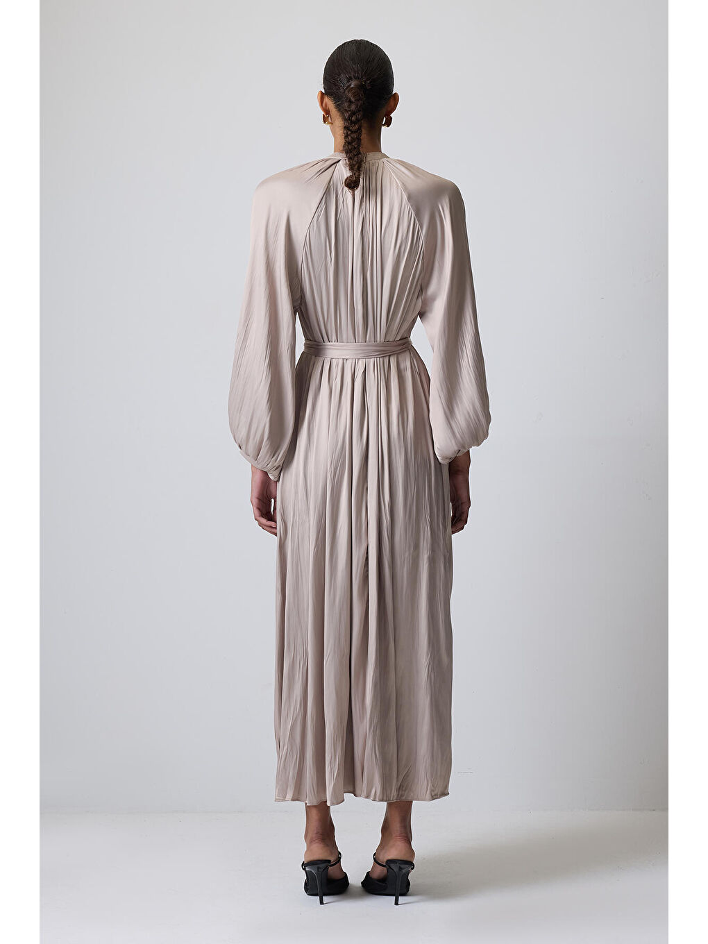 Bej Kuşaklı Elbise-3