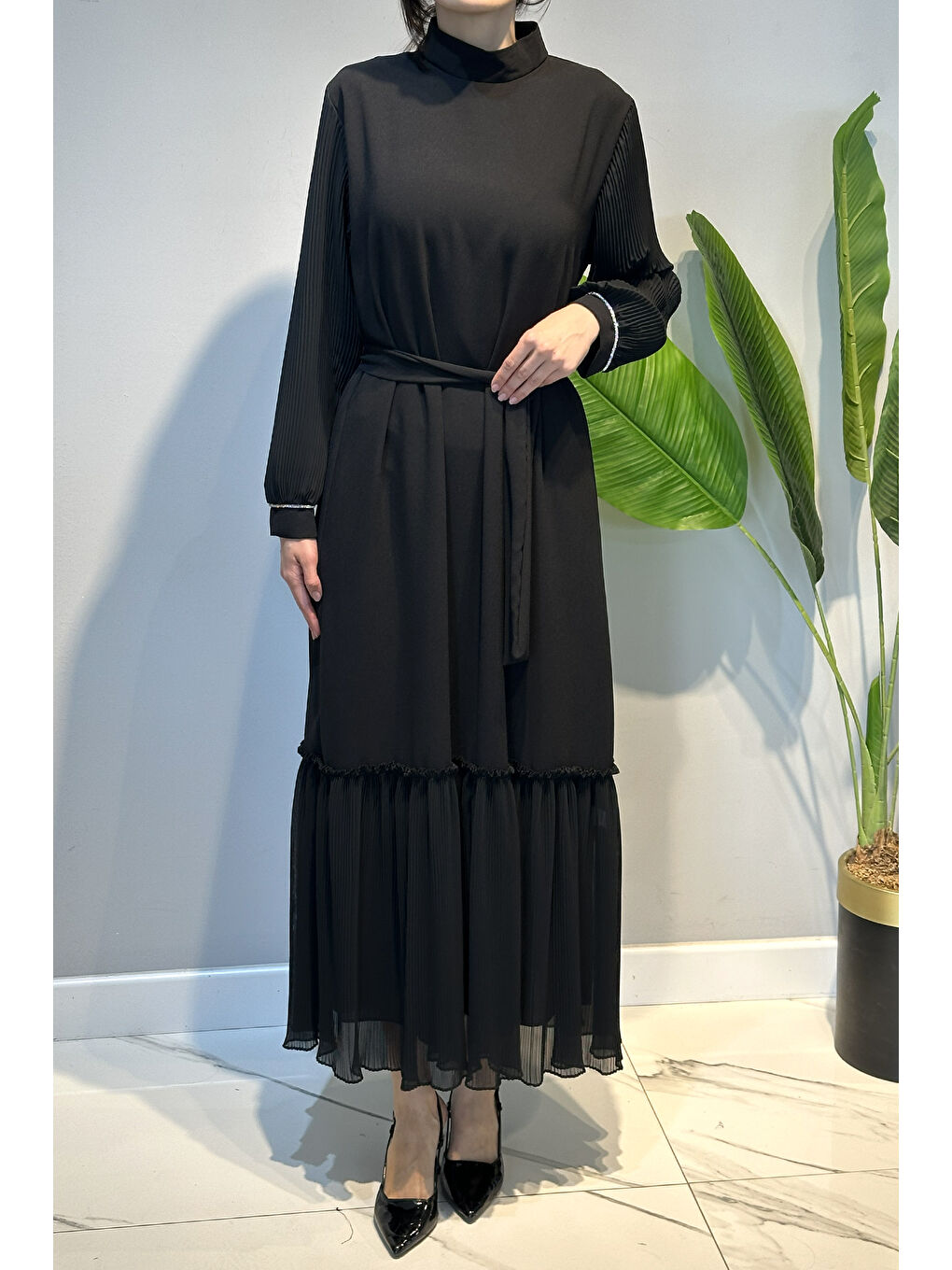 Pilise Detay Kuşaklı Elbise 5508 Siyah-1