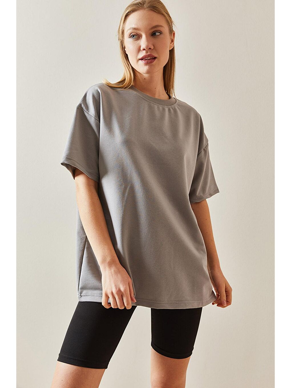 XHAN Gri Gümüş Oversize Basic T-Shirt 3YXK1-47087-23