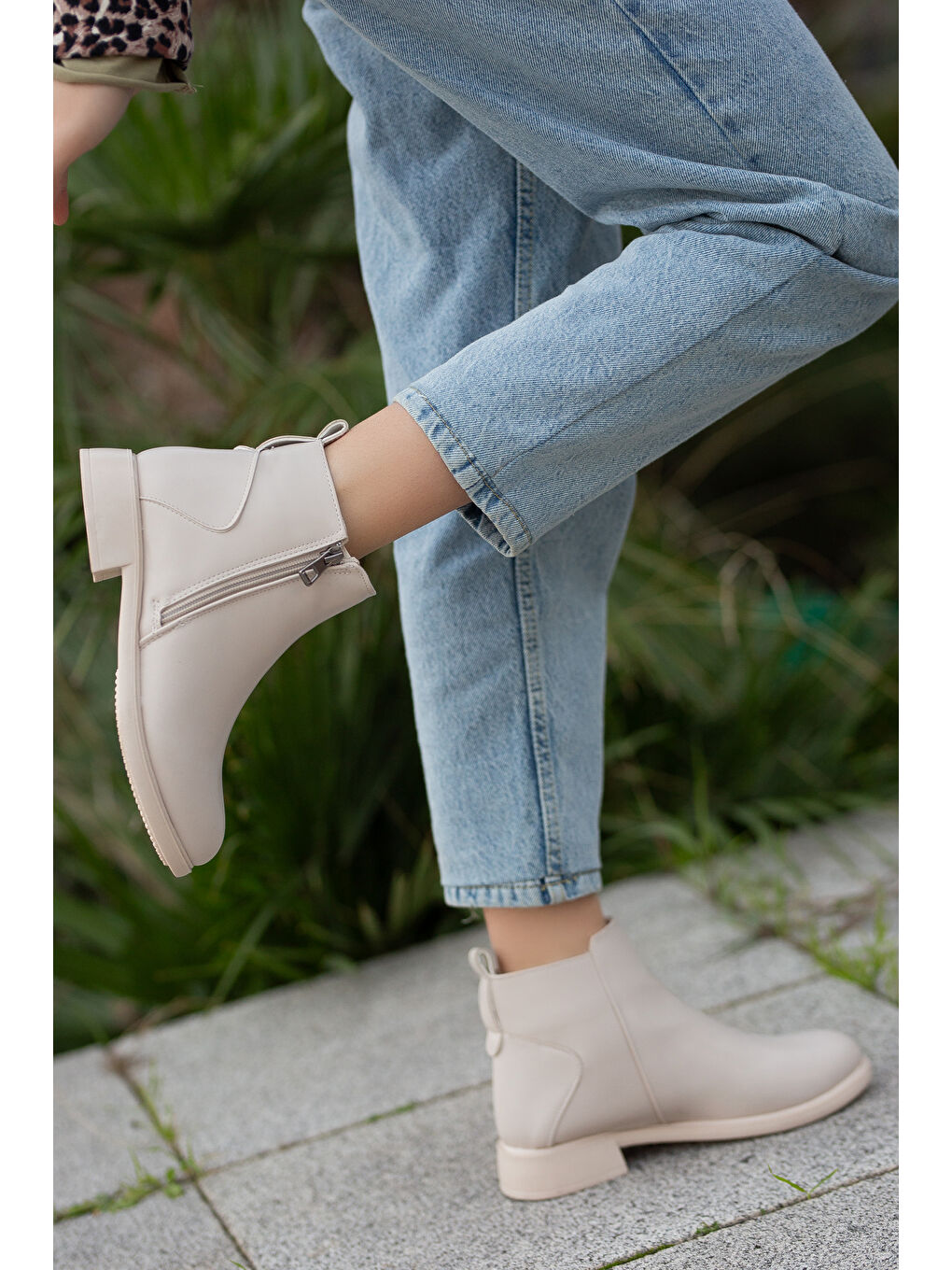 Bej D404 Soğuk Geçirmez Kışlık Kadın Bot & Bootie