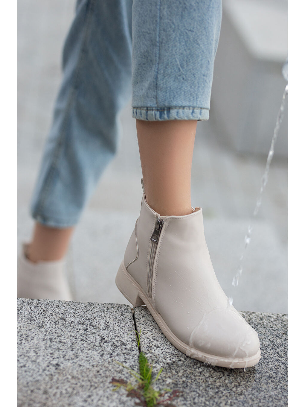 Bej D404 Soğuk Geçirmez Kışlık Kadın Bot & Bootie-1