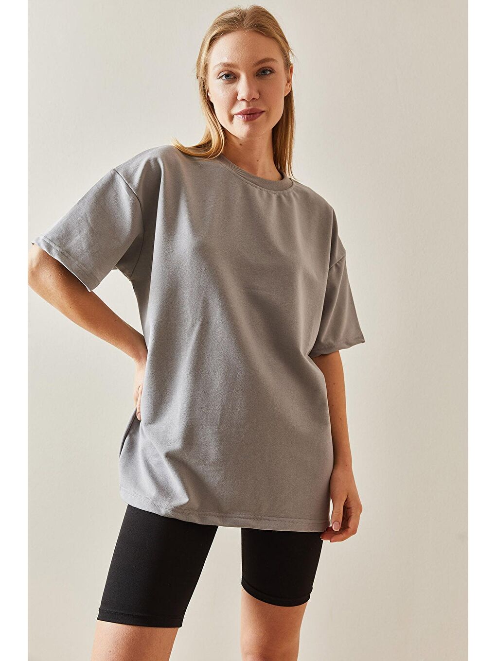 XHAN Gri Gümüş Oversize Basic T-Shirt 3YXK1-47087-23 - 2