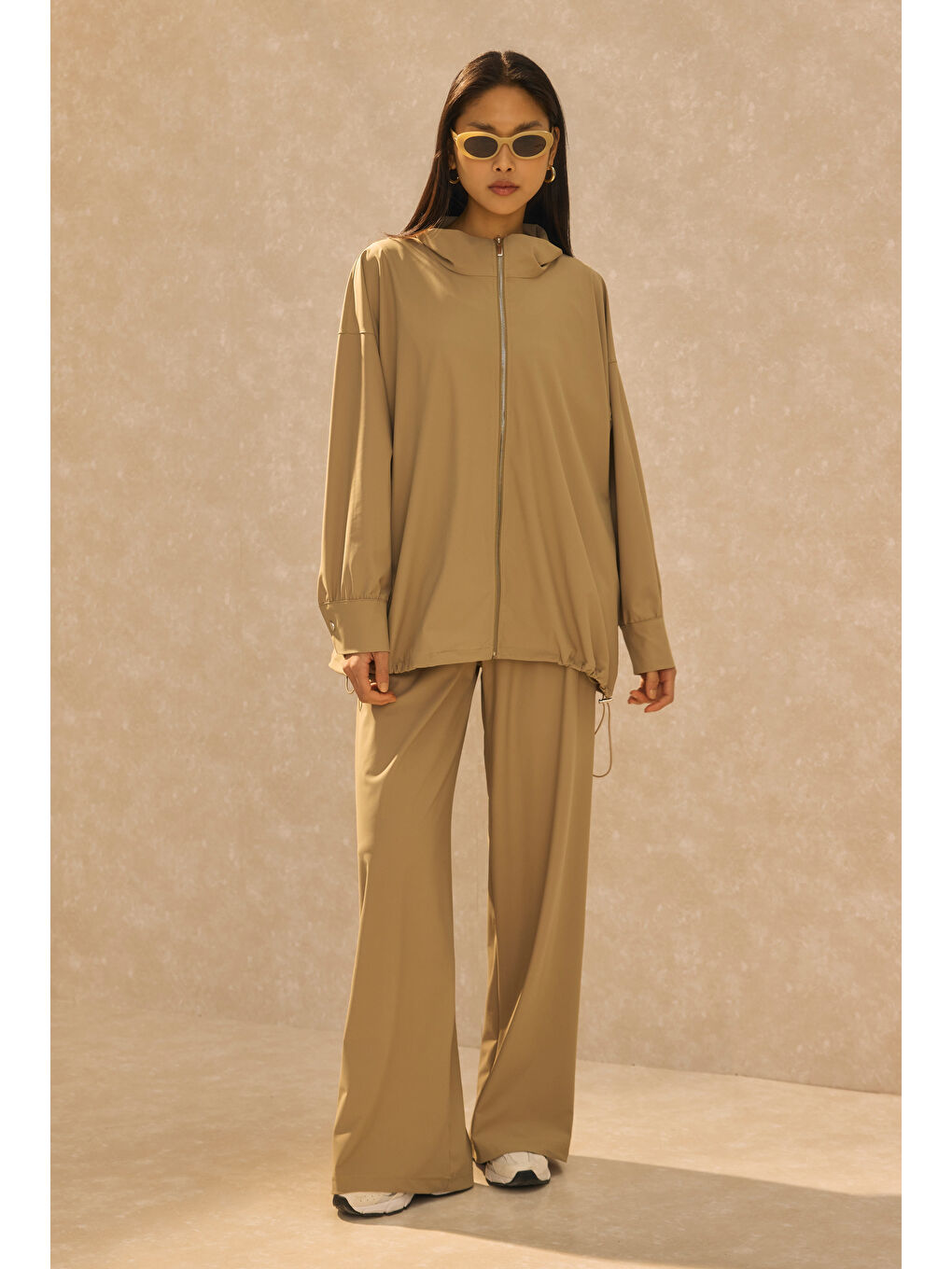 Dik Yaka Eşofman Takımı Kum Beji-1