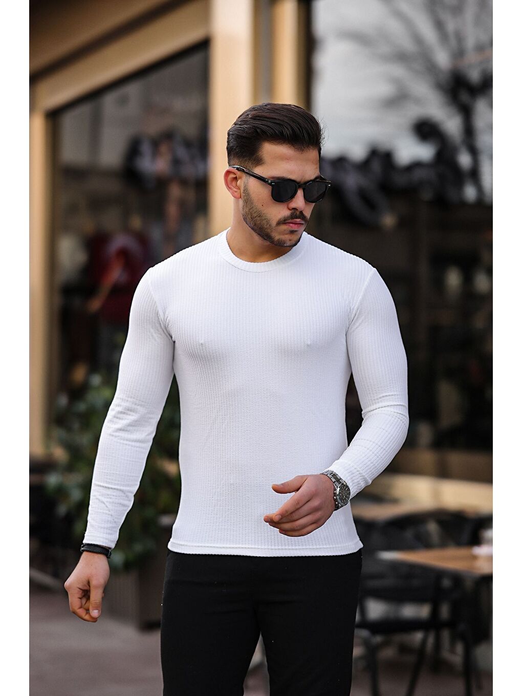 Beyaz Jakarlı Mevsimlik Sweatshirt