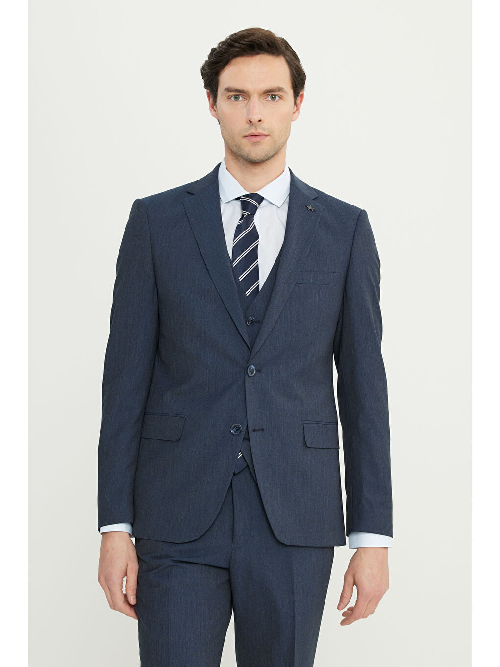 Erkek Lacivert Slim Fit Dar Kesim Mono Yaka Yelekli Takım Elbise