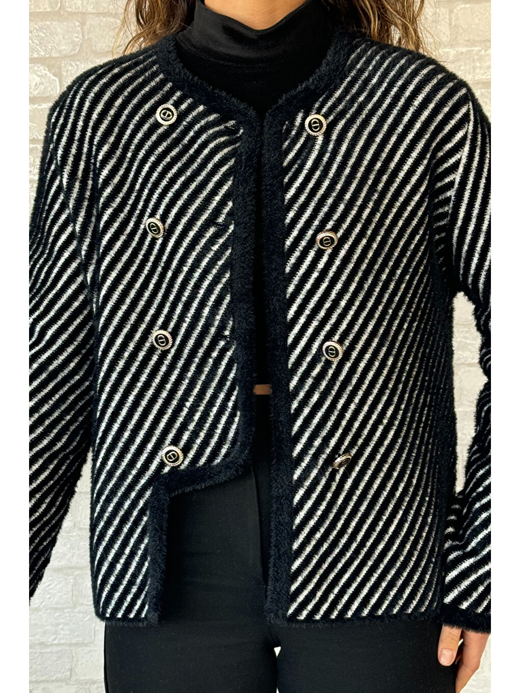 Siyah İplik Sakallı Triko Ceket-2