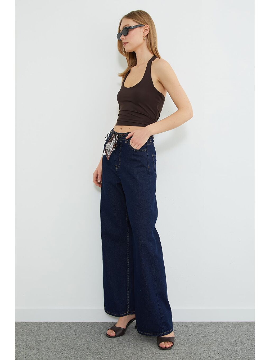 Lacivert Kemer Detaylı Yüksek Bel Jean-2