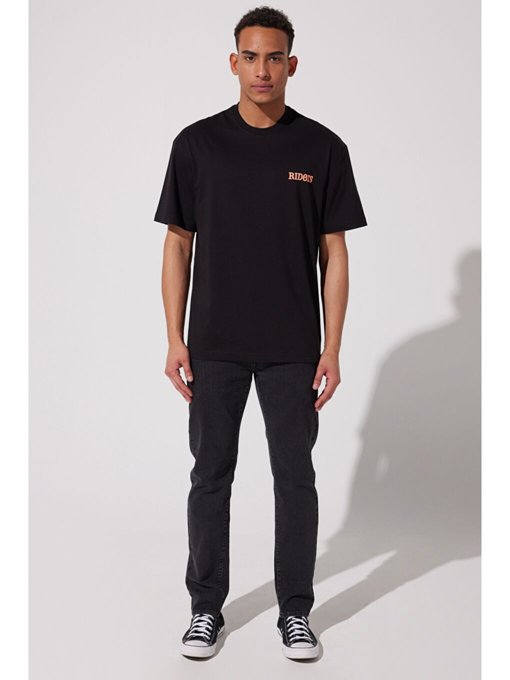 Loose Fit %100 Pamuk Bisiklet Yaka Siyah Tişört-3