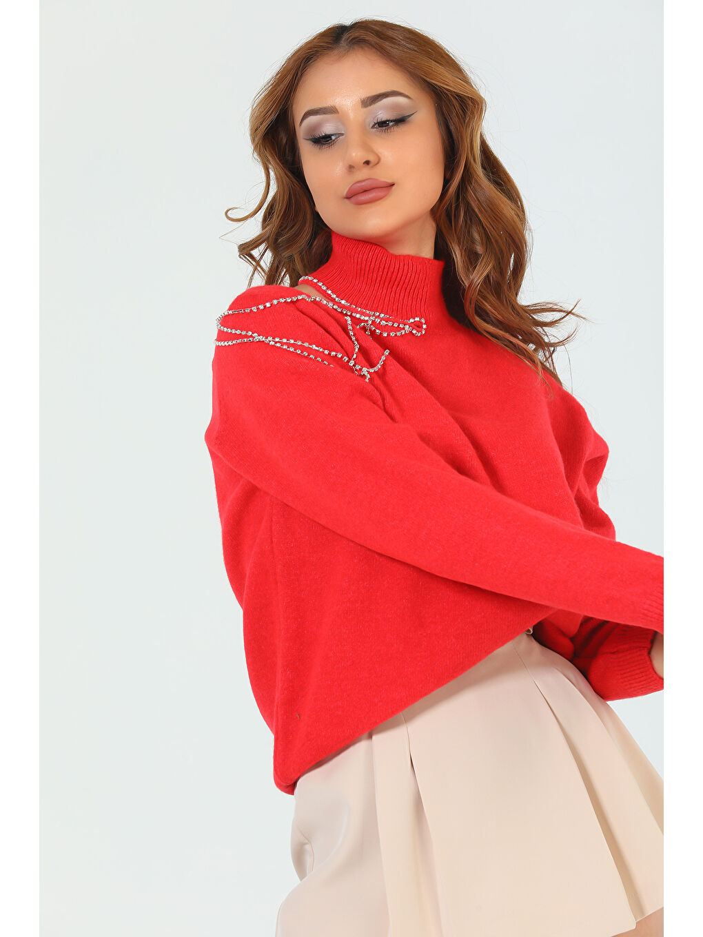 Kırmızı Kadın Balıkçı Yaka Boyun Dekolteli Aksesuar Detaylı Salaş Triko Bluz