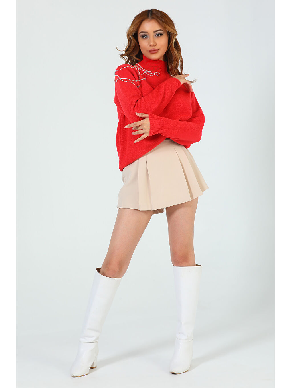 Kırmızı Kadın Balıkçı Yaka Boyun Dekolteli Aksesuar Detaylı Salaş Triko Bluz-6