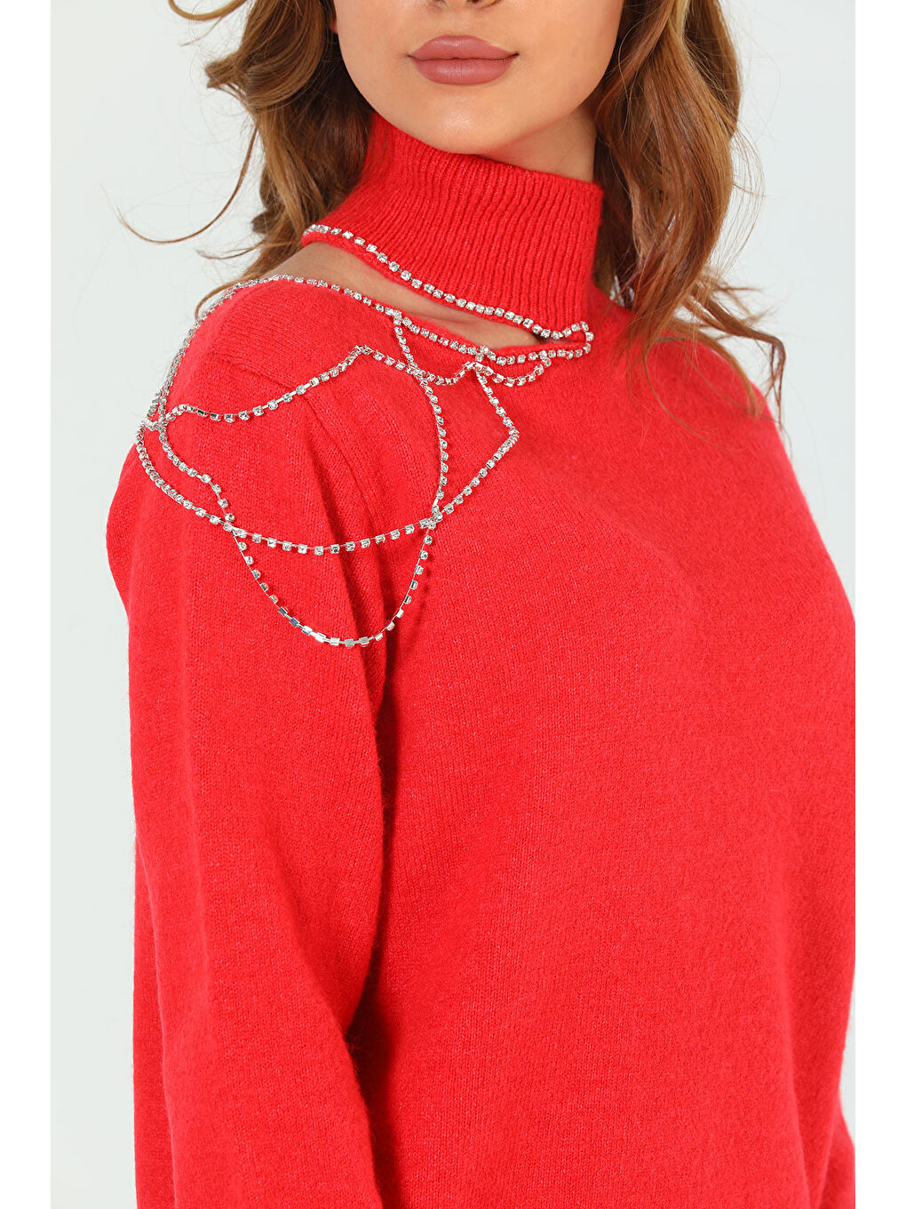 Kırmızı Kadın Balıkçı Yaka Boyun Dekolteli Aksesuar Detaylı Salaş Triko Bluz-9