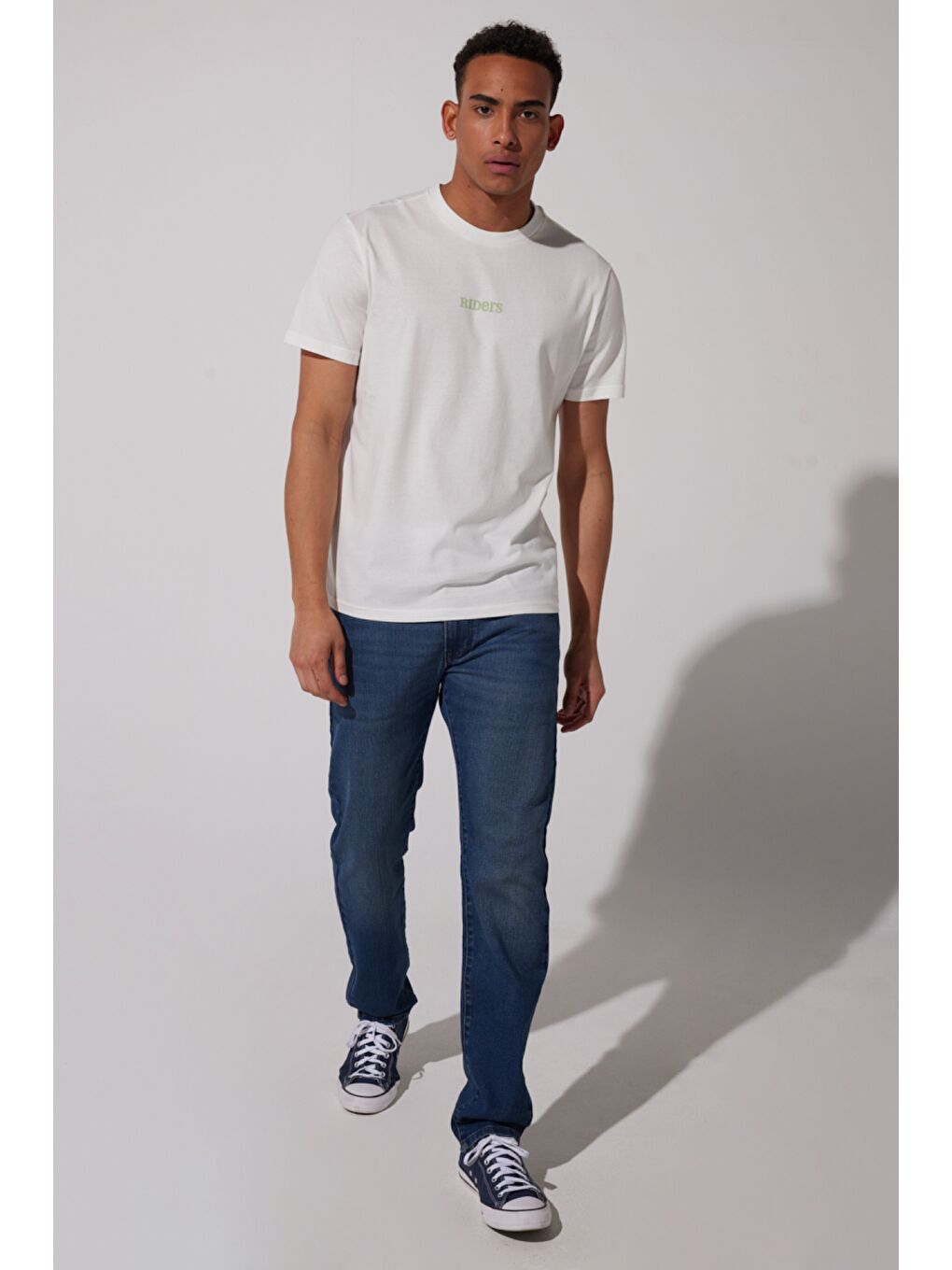 Loose Fit %100 Pamuk Bisiklet Yaka Beyaz Tişört-3