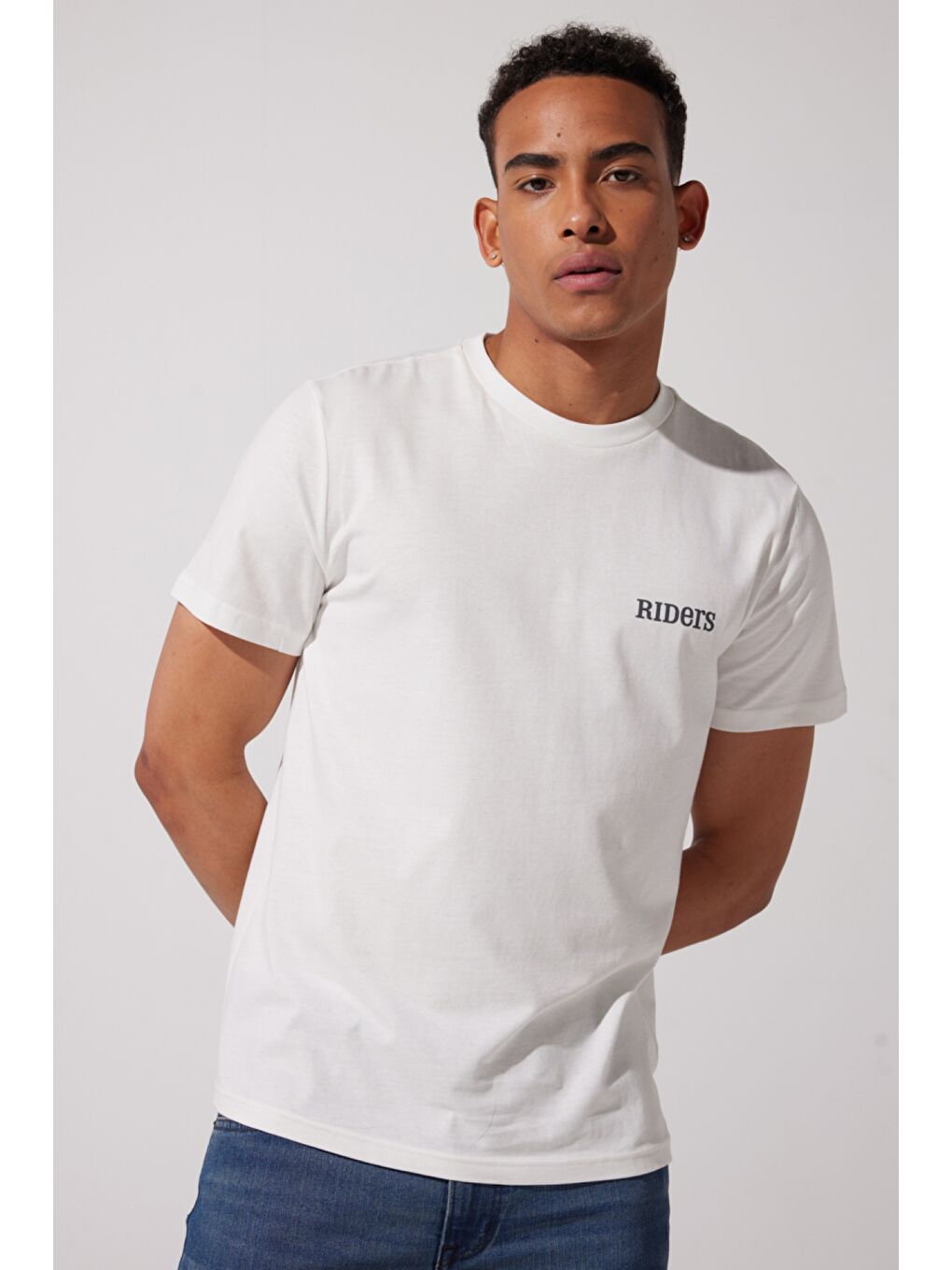 Regular Fit %100 Pamuk Bisiklet Yaka Beyaz Tişört-1