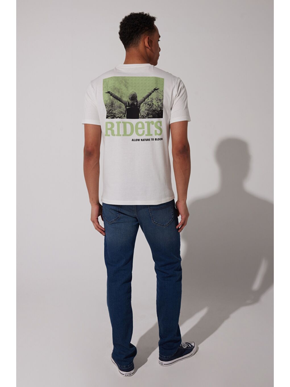 Loose Fit %100 Pamuk Bisiklet Yaka Beyaz Tişört-4