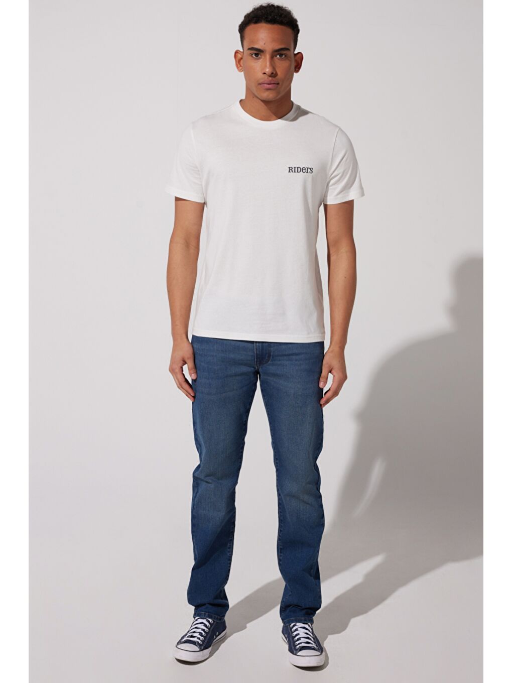Regular Fit %100 Pamuk Bisiklet Yaka Beyaz Tişört-4