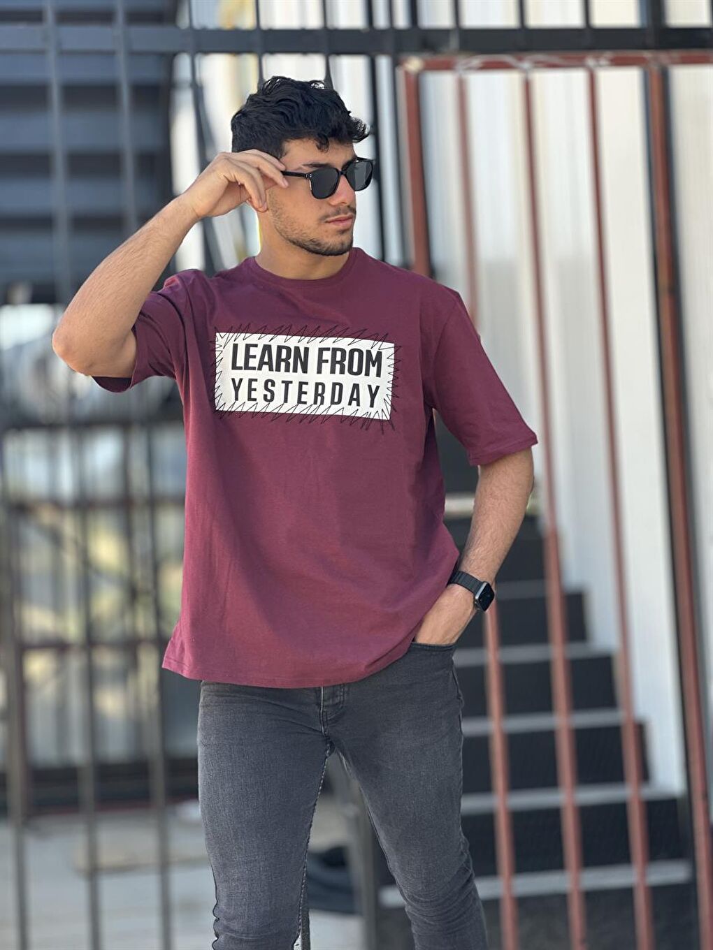 Göğüs Peç Baskı Nakışlı Kısa Kollu Oversize Tişört-Bordo- 2308