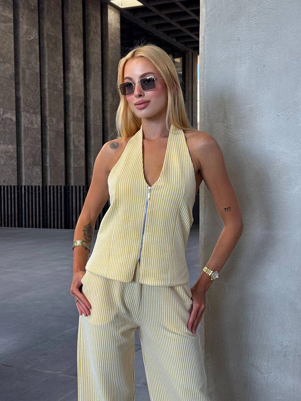 Kadın Sarı Çizgili Önü Fermuarlı Bluz Pantolon İkili Takım HZL25S-ZK13691-2