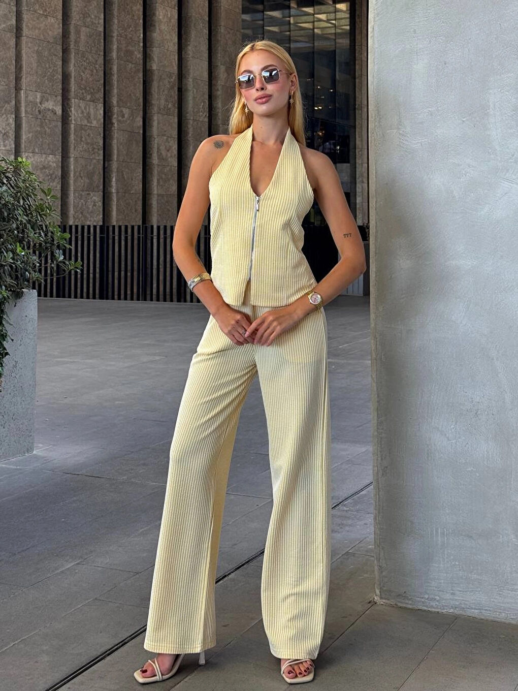 Kadın Sarı Çizgili Önü Fermuarlı Bluz Pantolon İkili Takım HZL25S-ZK13691-4