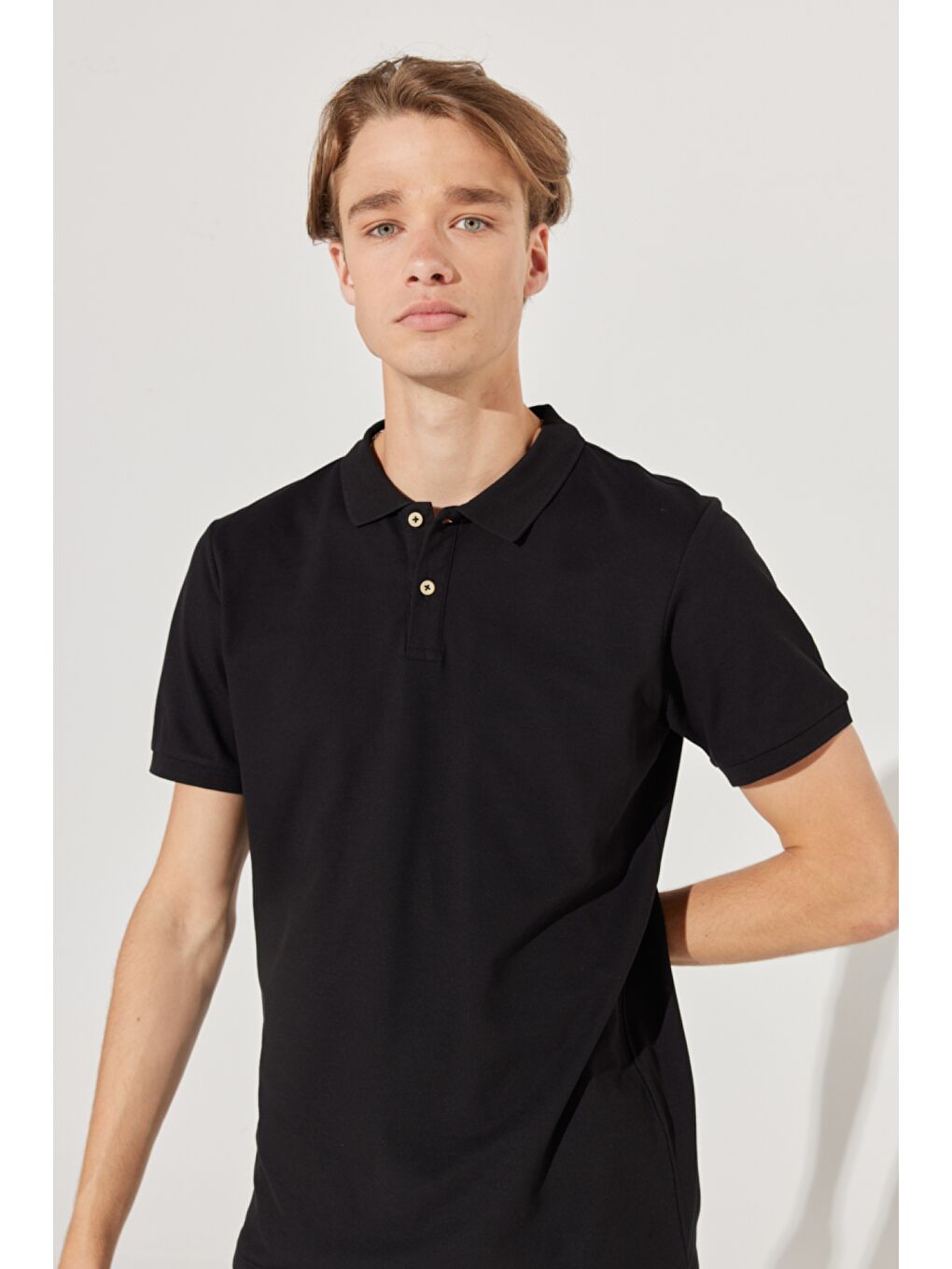 Regular Fit %100 Pamuk Polo Yaka Siyah Tişört-1