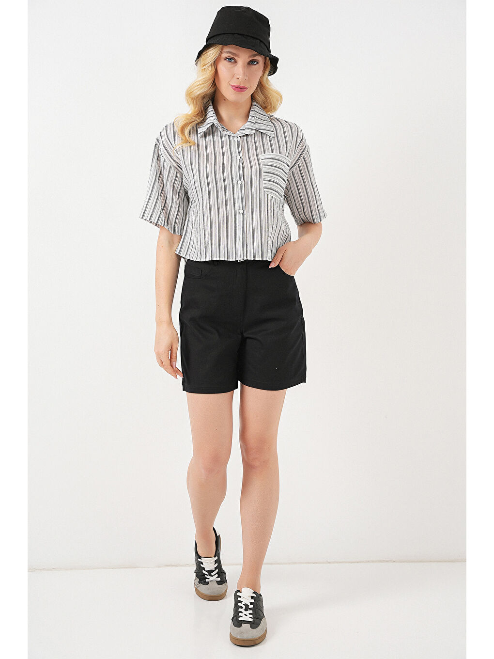 Kadın Çizgili Crop Gömlek 20342 - Siyah-1