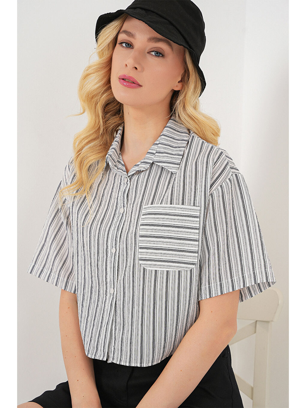 Kadın Çizgili Crop Gömlek 20342 - Siyah-2