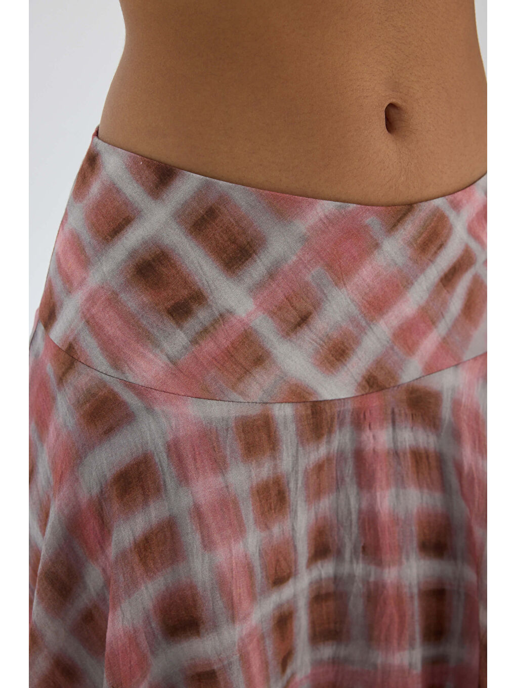 Amorette Asimetrik Ekoseli Pembe Midi Etek-6