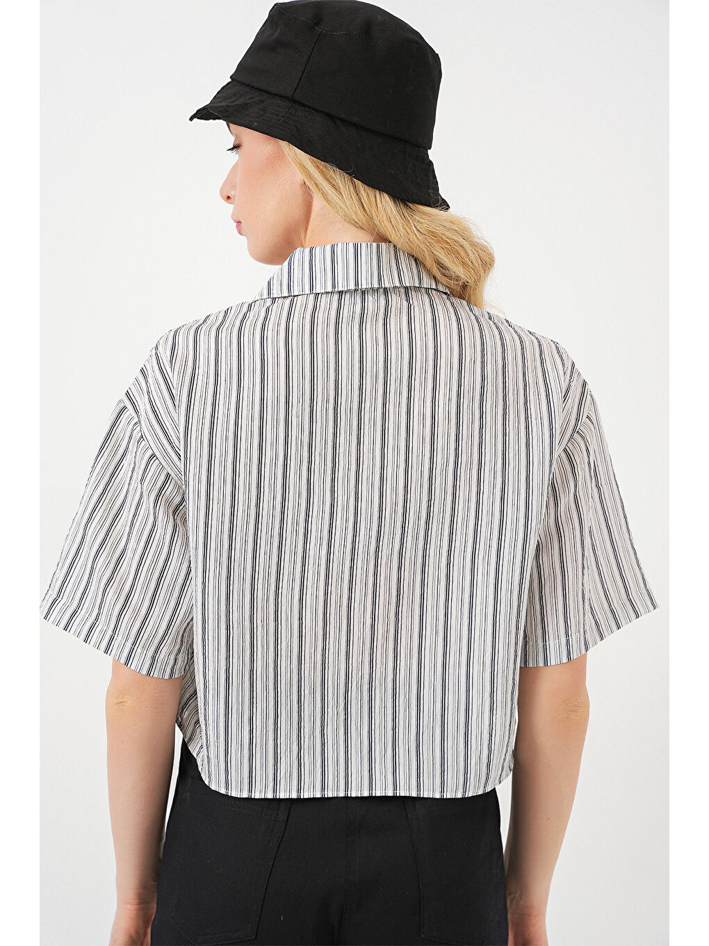 Kadın Çizgili Crop Gömlek 20342 - Siyah-5