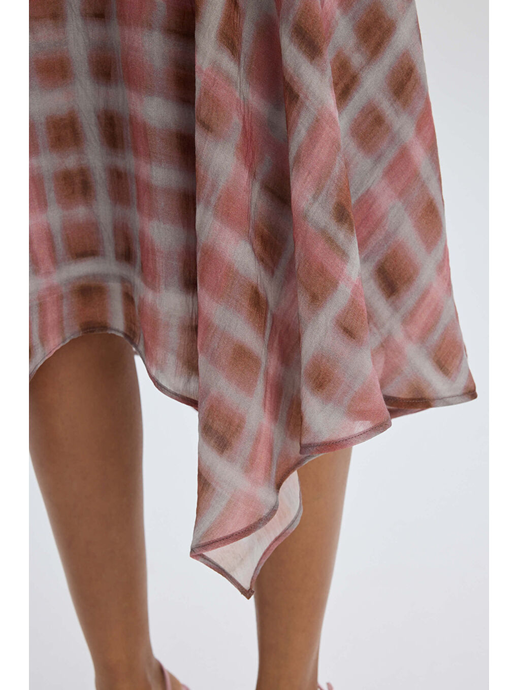 Amorette Asimetrik Ekoseli Pembe Midi Etek-7