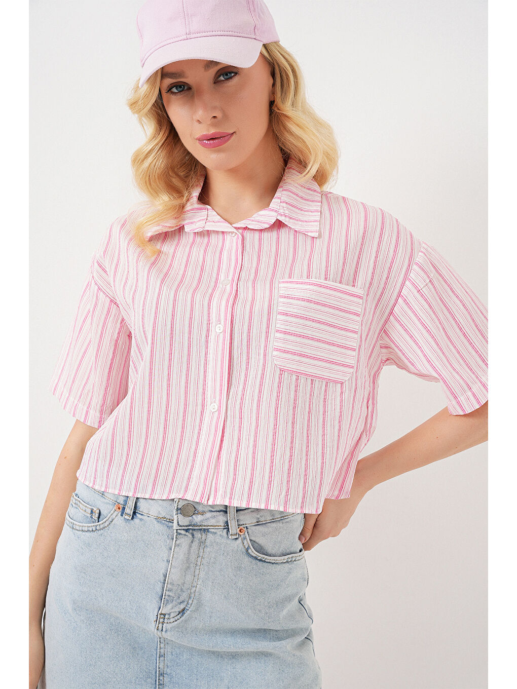 Pembe Kadın Çizgili Crop Gömlek 20342 - Pudra