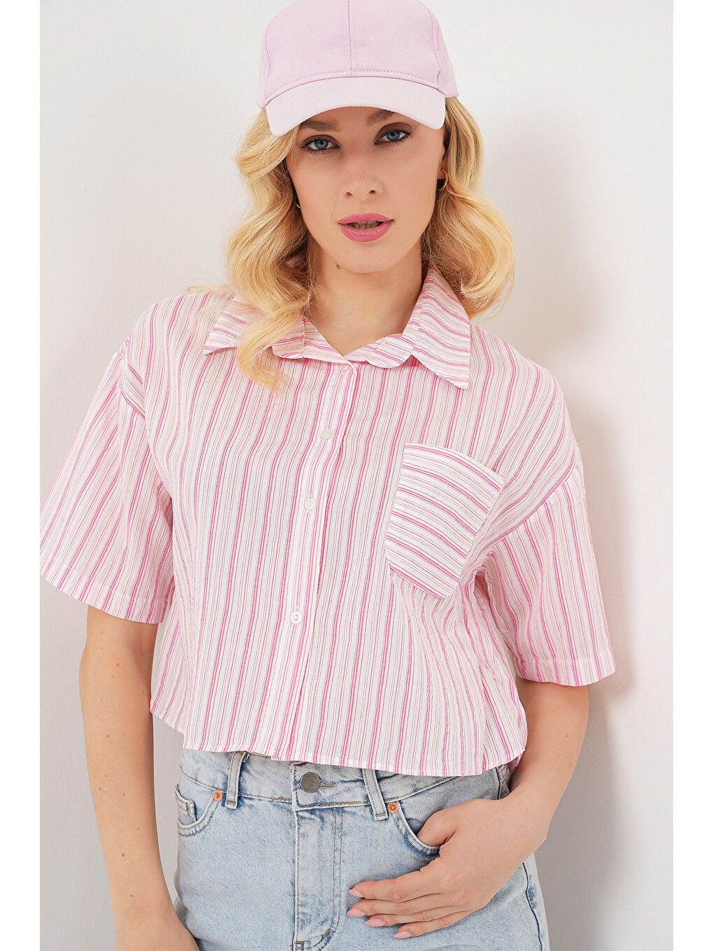 Pembe Kadın Çizgili Crop Gömlek 20342 - Pudra-3