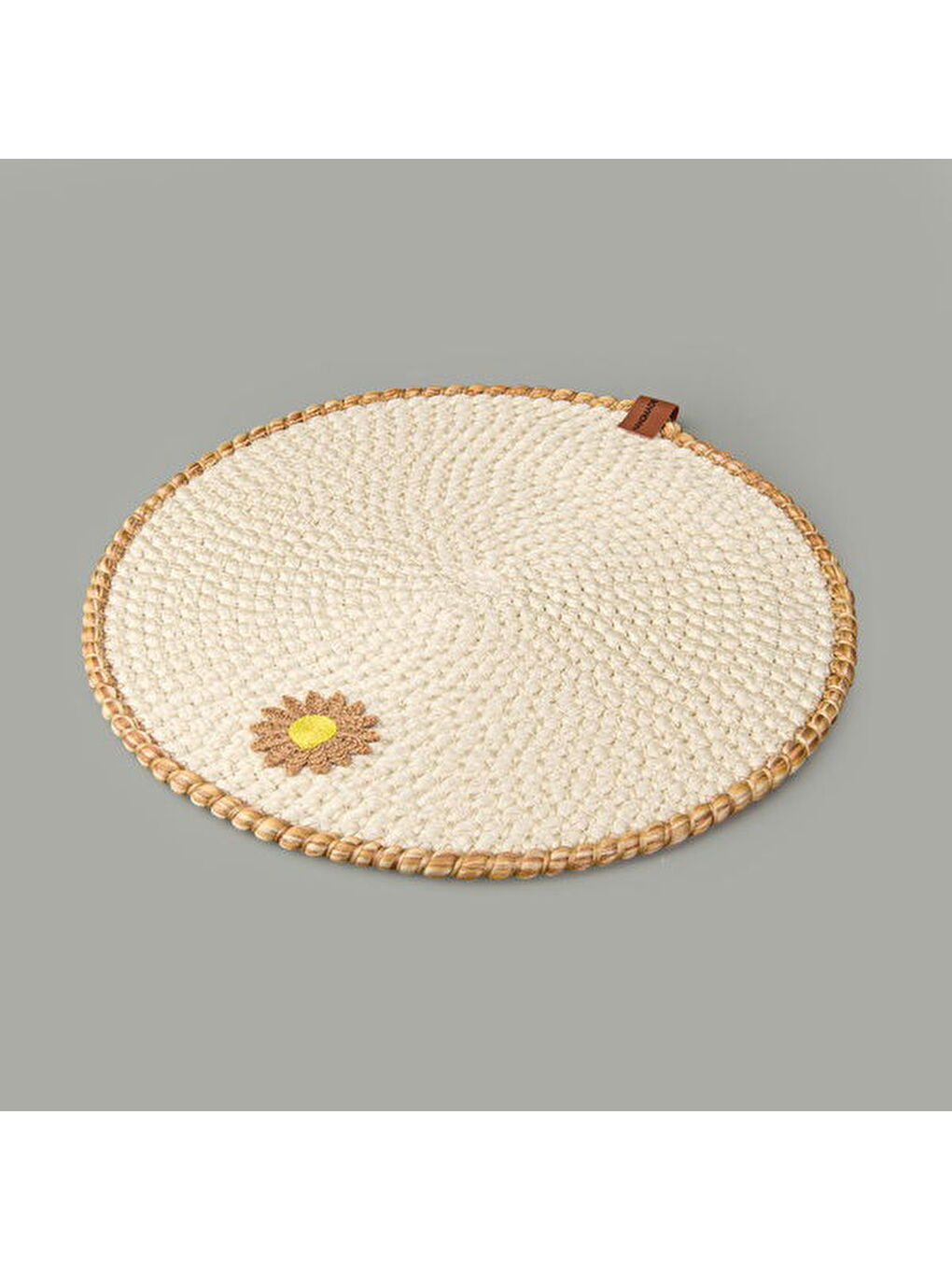 Soft Çiçek Nakışlı Supla - Ekru - 33x33 cm