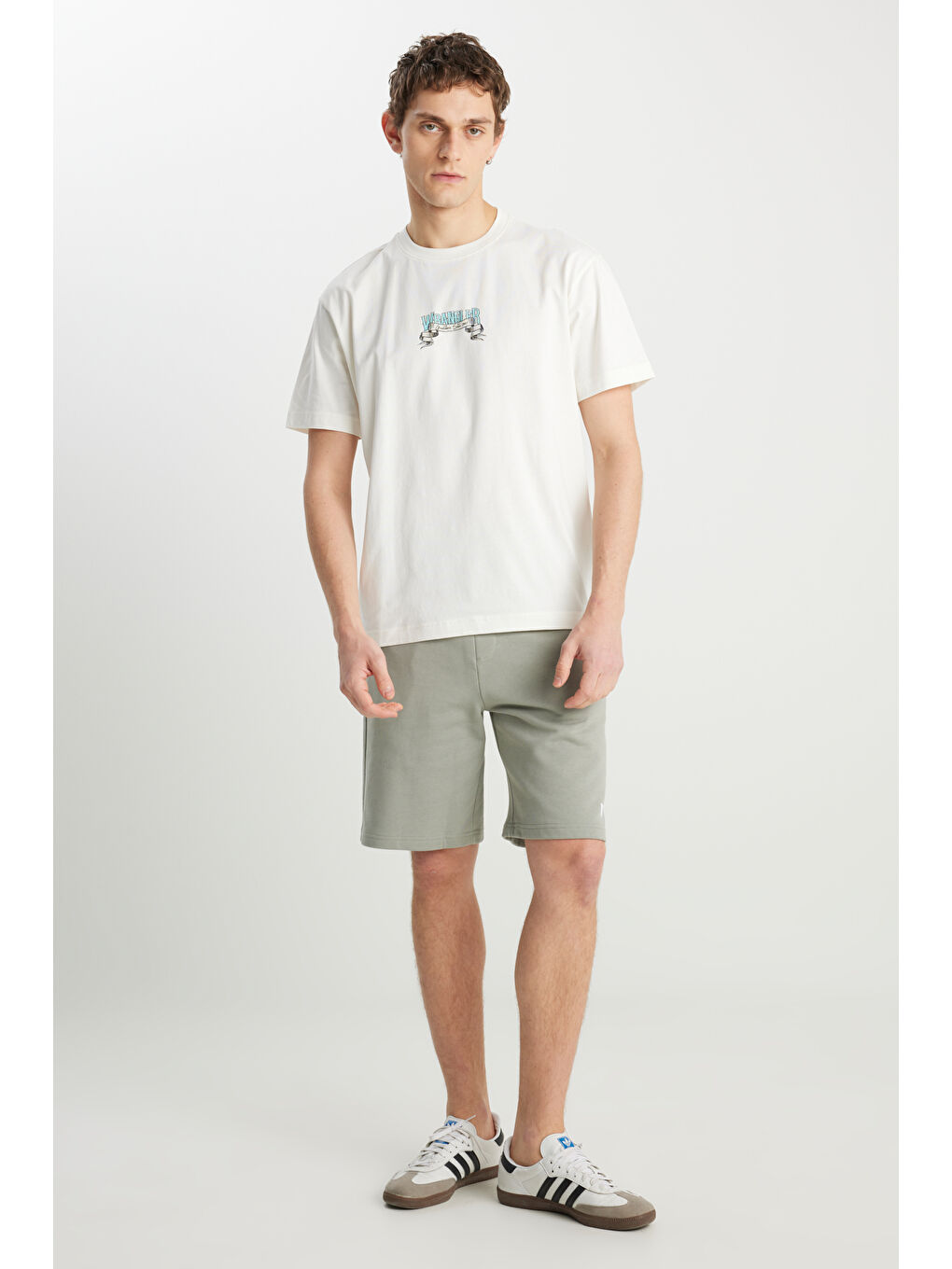 Regular Fit Normal Kesim %100 Pamuk Lastikli Bel Yeşil Sweat Şort