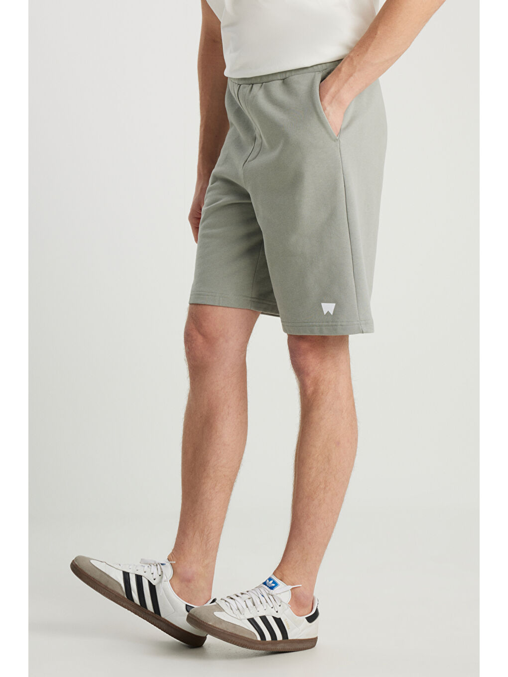 Regular Fit Normal Kesim %100 Pamuk Lastikli Bel Yeşil Sweat Şort-2