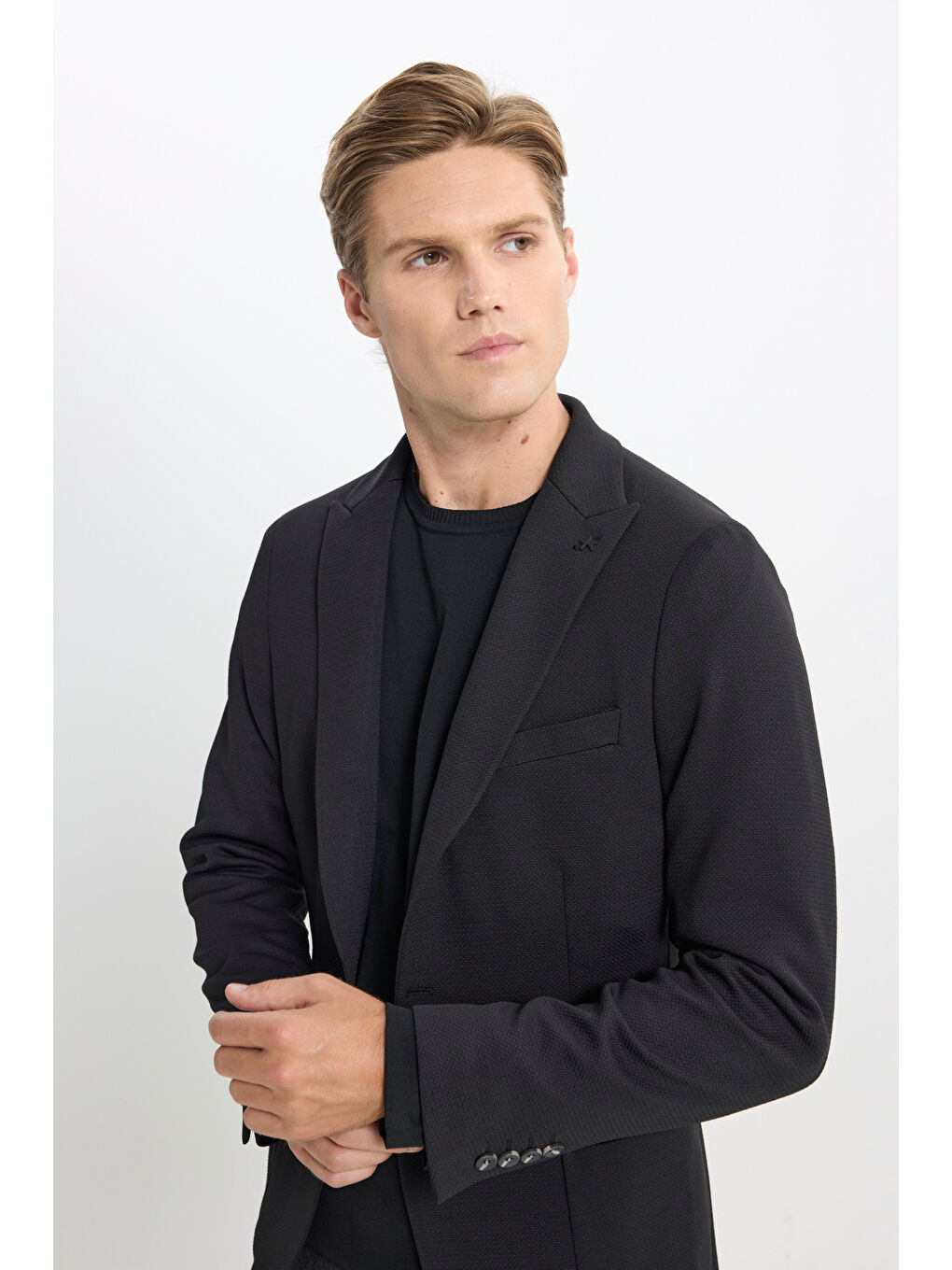 Erkek Siyah Slim Fit Dar Kesim Kırlangıç Yaka Desenli Torba Cepli Ceket-2