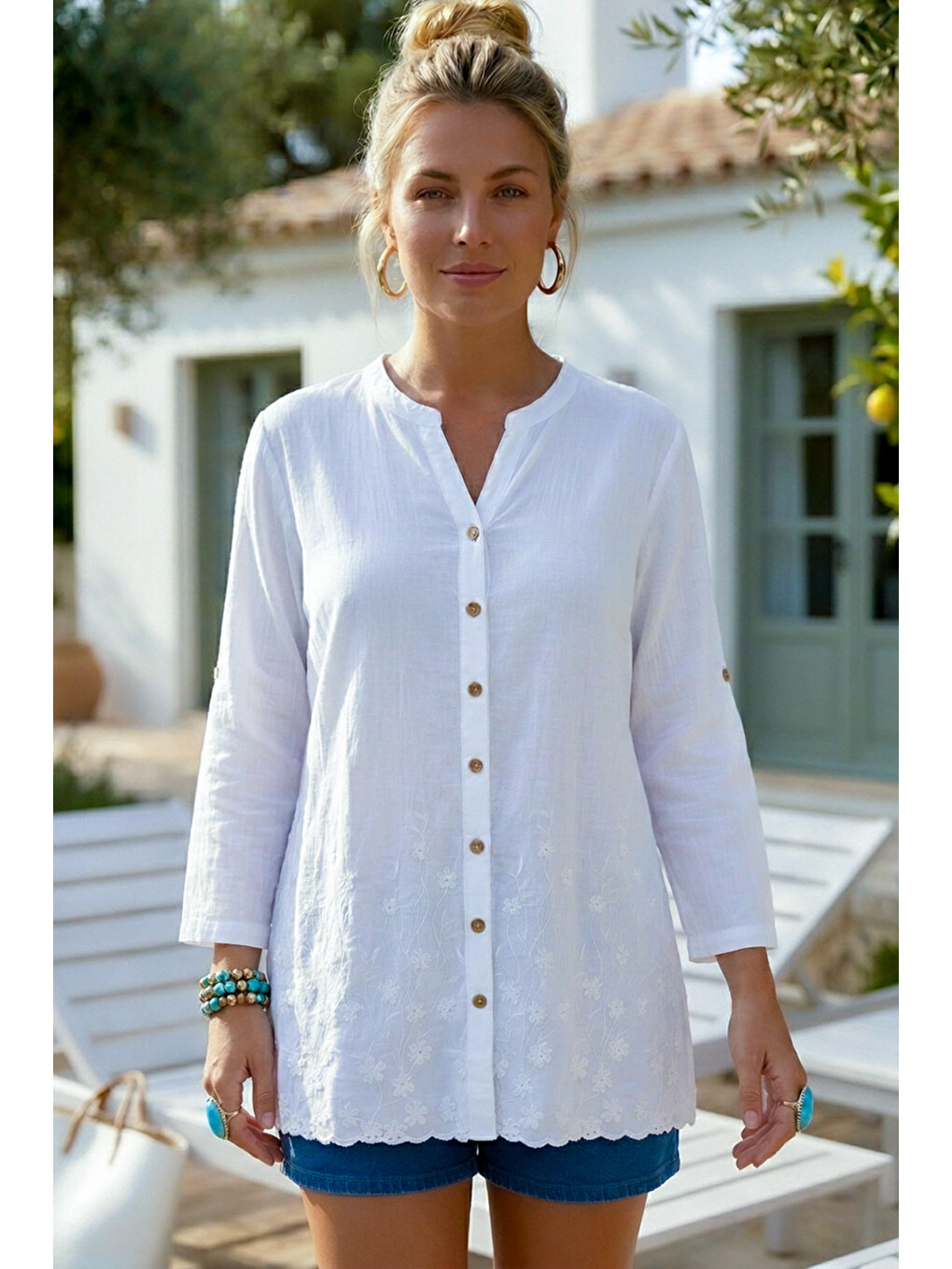 Beyaz Hakim Yaka Düğmeli 3/4 Kol Brodeli Yırtmaçlı Casual Pamuklu Oversize Dokuma Gömlek 73 60-3