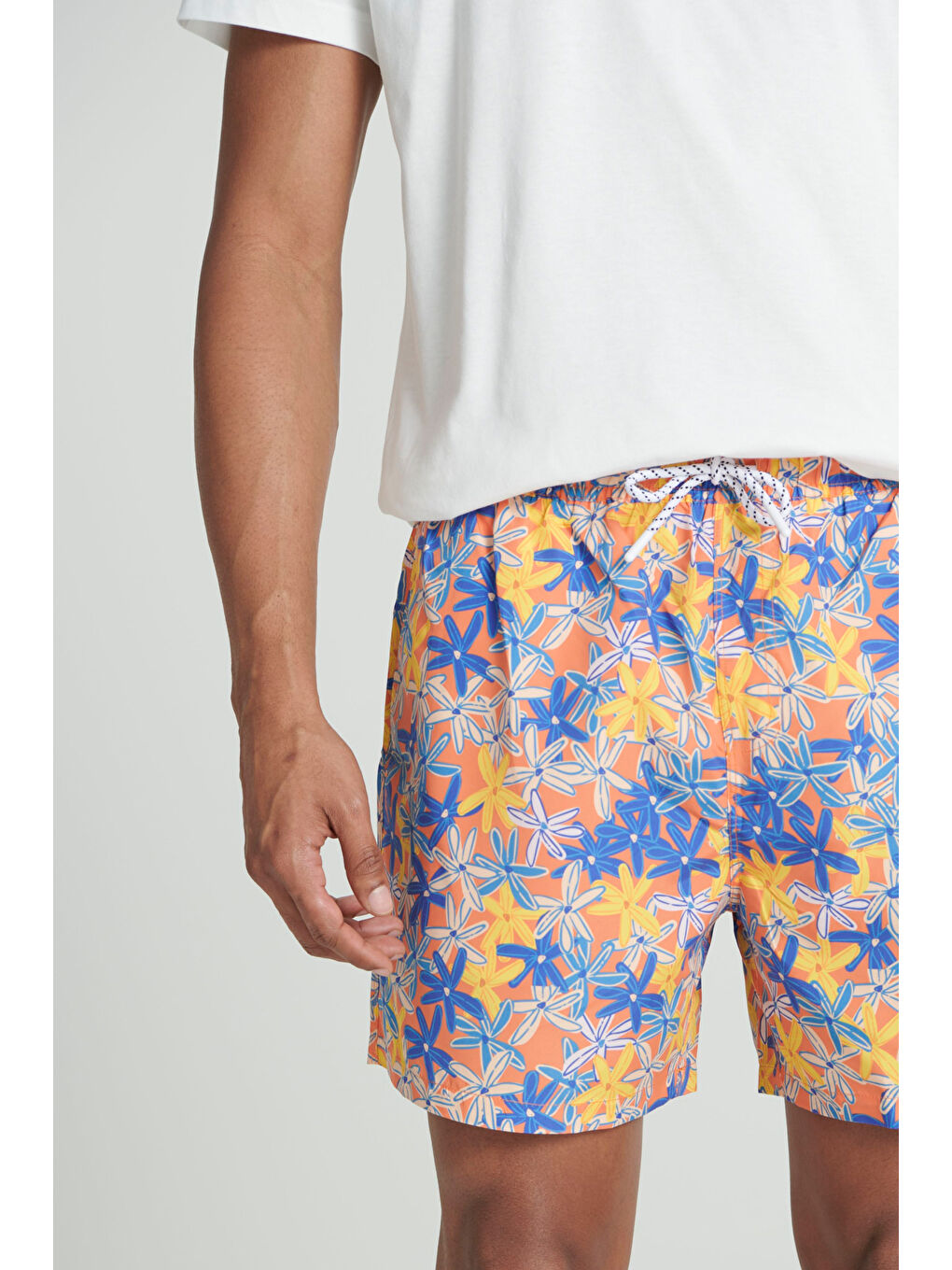 Karışık Regular Fit Normal Kesim Normal Bel Deniz Şortu-1