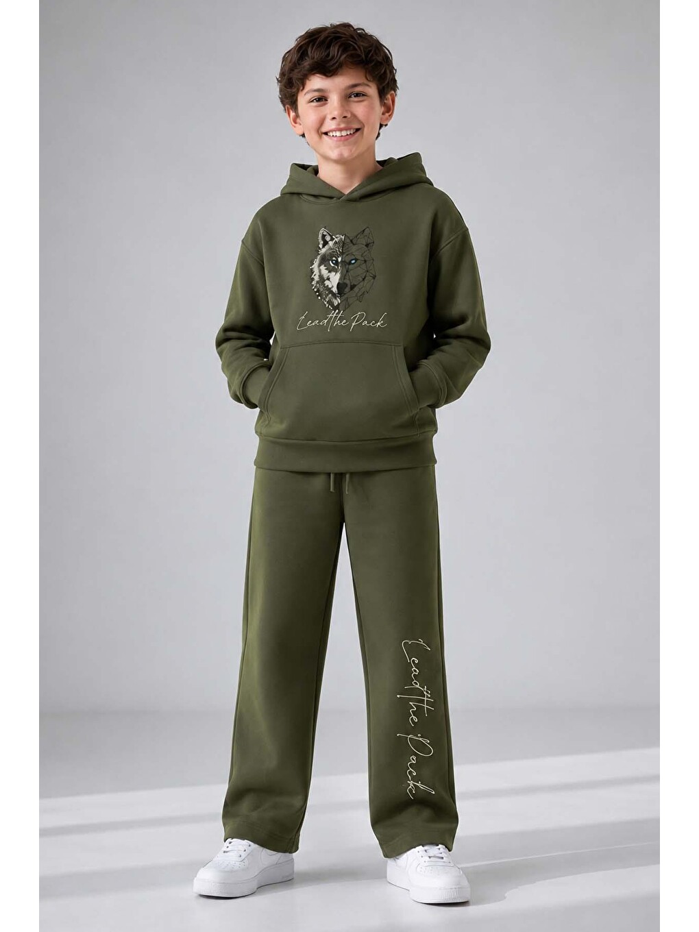Erkek Çocuk Önü Ve Arkası Çizim Baskılı Kapüşonlu Sweatshirt Yeşil Eşofman Takım-1