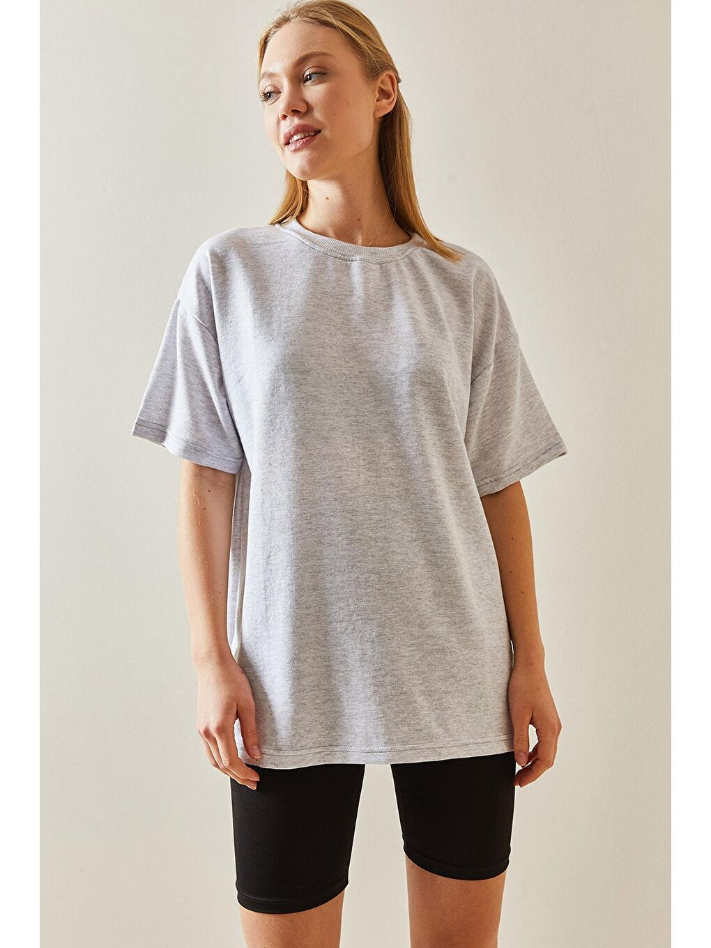 XHAN Gri Oversize Basic T-Shirt 3YXK1-47087-03