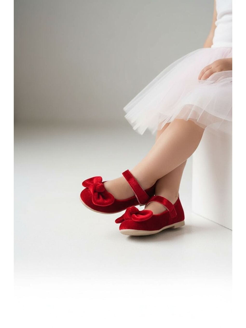 Kırmızı Fiyonk Detaylı Kız Çocuk babet-1