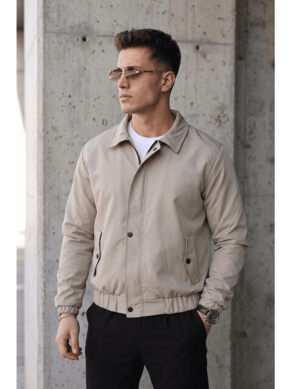 Bej Muxi Slim Fit Fermuarlı ve Çıtçıt Korumalı Astarlı Suya Dayanıklı Erkek Mevsimlik Bomber Ceket