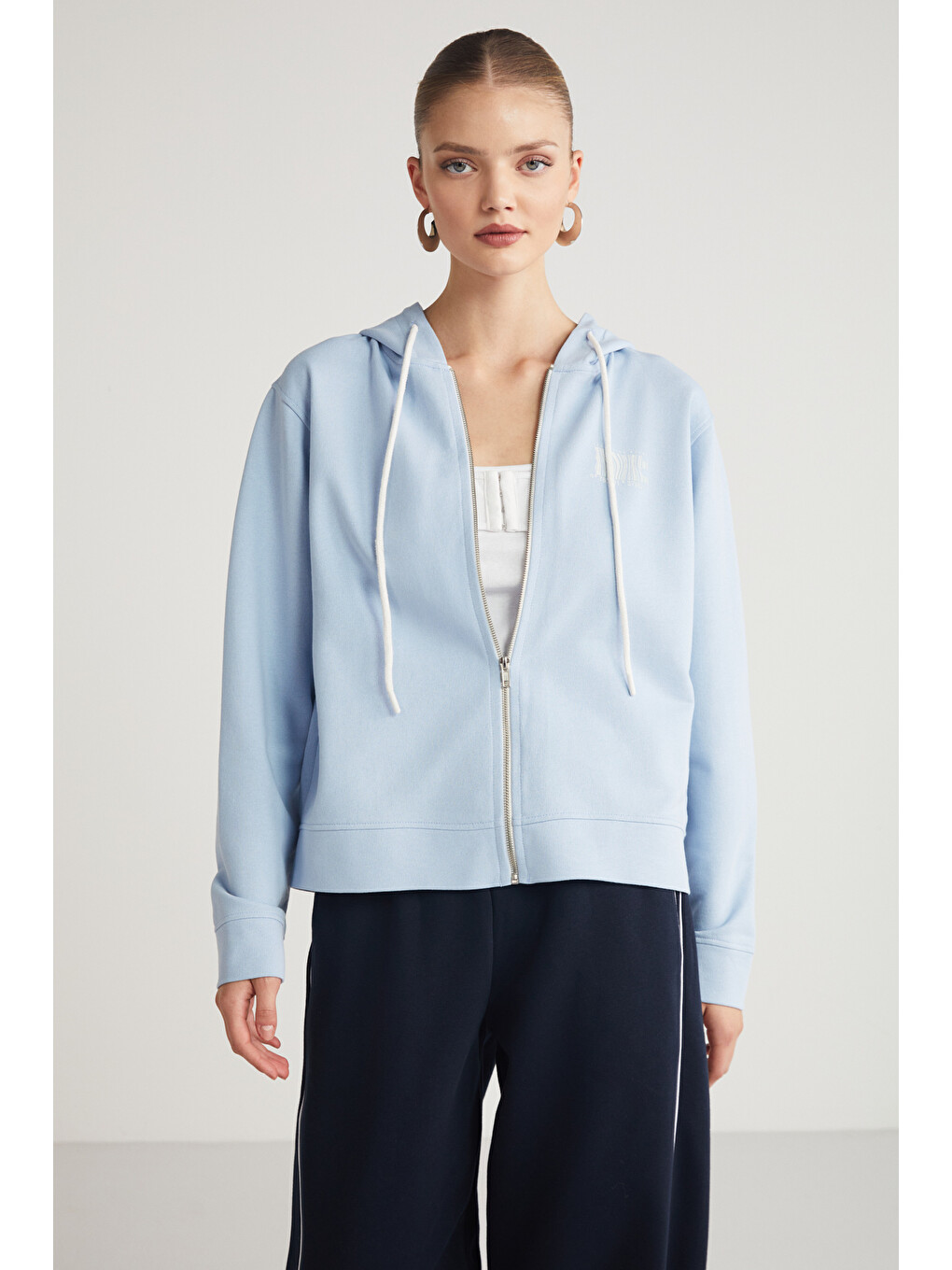 Aıtana Kadın Relaxed Kapüşonlu Fermuarlı Sırt Baskı Detaylı Açık Mavi Sweatshirt-3