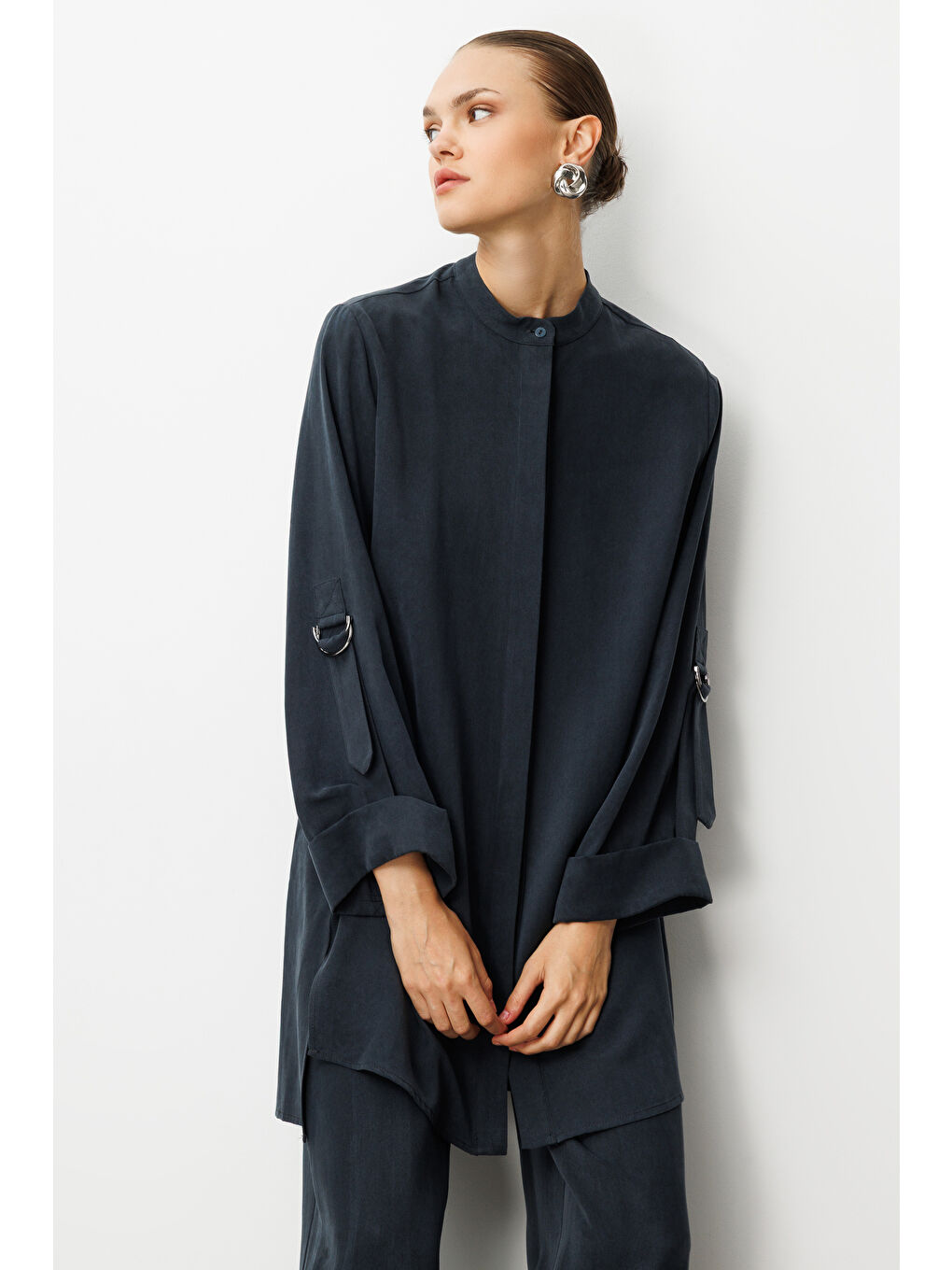 Safari Kol Detaylı Siyah Cupro Tunik-1