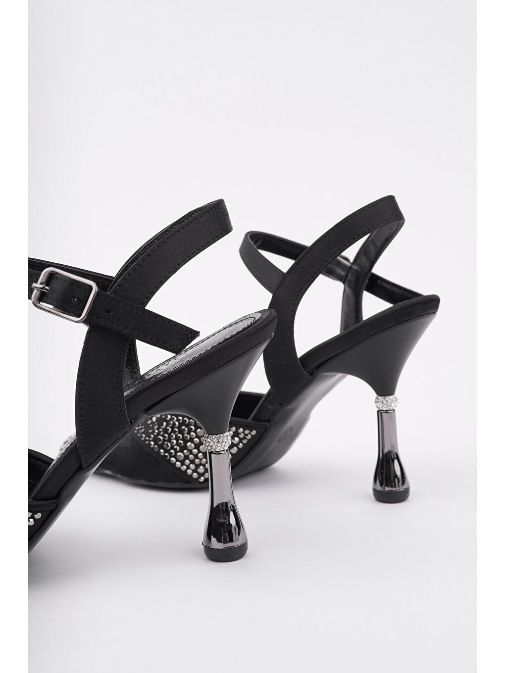 Siyah NAKO Sivri Burun Arkası Açık Klasik Topuklu Kadın Abiye Ayakkabı-5