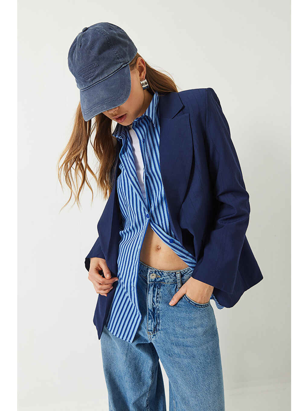 Lacivert Kadın Vatkalı Astarı Çizgili Çilek Kumaş Blazer Ceket-1