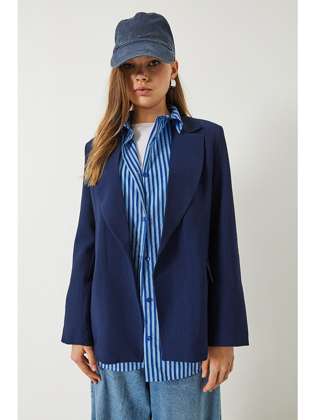 Lacivert Kadın Vatkalı Astarı Çizgili Çilek Kumaş Blazer Ceket-3