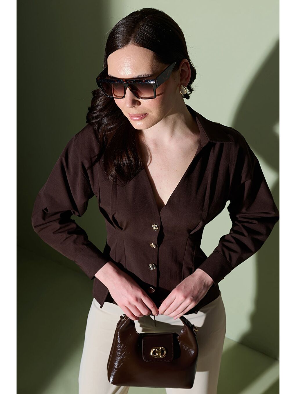 Kahverengi Beli Pensli Pileli  Gömlek-2